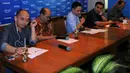 Sejumlah pengamat politik menghadiri diskusi yang bertajuk 'Bola Panas BBM', di Jakarta, Sabtu (30/8/14). (Liputan6.com/Faisal R Syam)