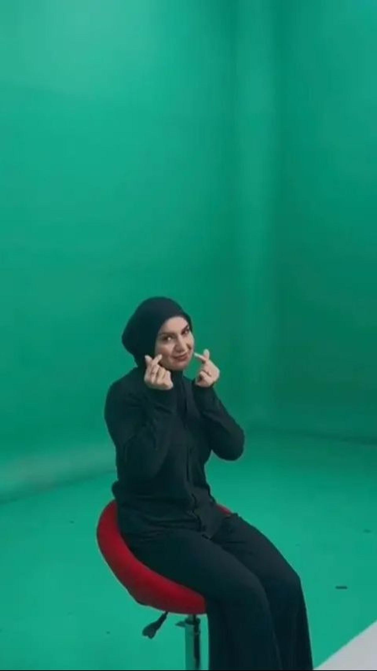 Penangkapan Ammar Zoni ini ternyata tak membuat Irish Bella ambil pusing, ia bahkan tetap sibuk syuting.