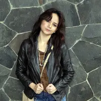 Meski berparas cantik, Angelica Simperler rupanya termasuk pribadi yang tomboy. Sisi tomboy Angelica sudah ada sejak ia duduk di bangku sekolah dan ketika dirinya belum terjun ke dunia entertainment. (Nurwahyunan/Bintang.com)