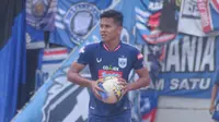 Bek muda PSIS Semarang, Frendi Saputra. (Bola.com/Vincentius Atmaja)