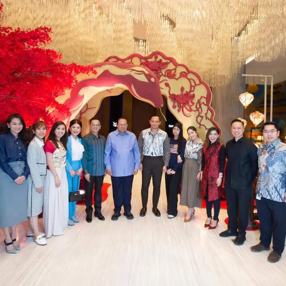 Potret Merry Riana Rayakan Imlek Bareng Keluarga Susilo Bambang Yudhoyono, Penuh Kehangatan