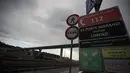 Pemandangan Jembatan Saint George Genoa baru di Genoa, Italia, Senin (3/8/2020). Jembatan tersebut dibangun untuk menggantikan viaduk yang ambruk dua tahun lalu dan menewaskan 43 orang. (Xinhua/Stringer)