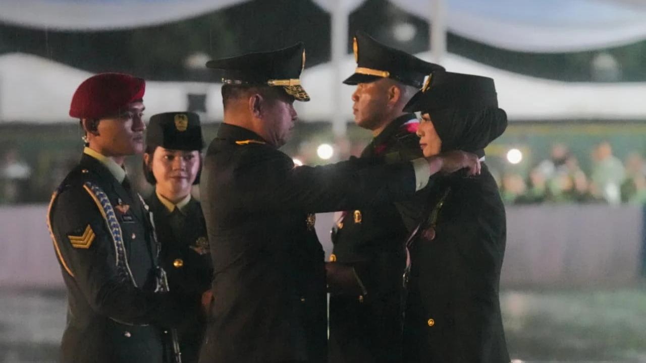 FOTO: Kasad Lantik 1202 Perwira Remaja TNI AD di Bandung