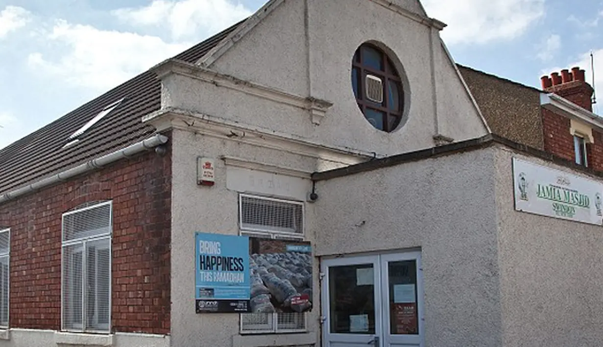 The Broad Street masjid di Swindon.  (SWNS/Henry Nicholls/wwn)