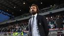 Andrea Pirlo mengawali karier kepelatihan langsung di mantan klubnya, Juventus. Sebenarnya prestasi Pirlo tidak terlalu buruk mengingat pengalaman pertamanya. Namun, Pirlo akhirnya tetap dipecat pada akhir musim. (AFP/Pool/Alberto Lingria)