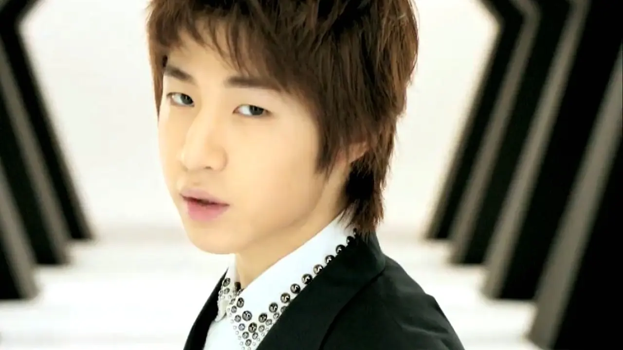Henry `Super Junior-M` Tak Mau Unjuk Gigi Sebagai Idola