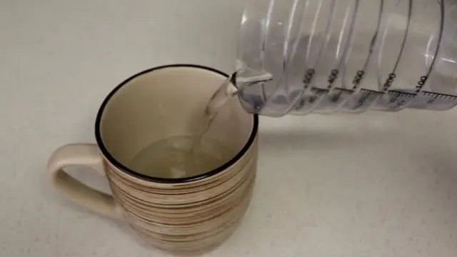Cara Mudah Hilangkan Noda Kopi Membandel di Cangkir