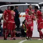 Pemain Persija Jakarta merayakan gol yang dicetak oleh Rohit Chand ke gawang PSIS Semarang pada laga Liga 1 di Stadion Patriot, Bekasi, Minggu (15/9). Persija menang 2-1 atas PSIS. (Bola.com/M Iqbal Ichsan)