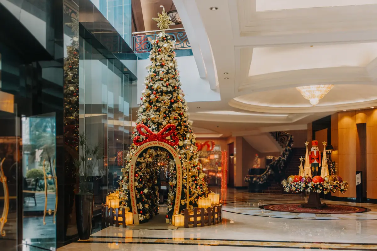Menikmati Sajian Klasik khas Natal hingga Staycation Seru Bersama Keluarga di Jakarta