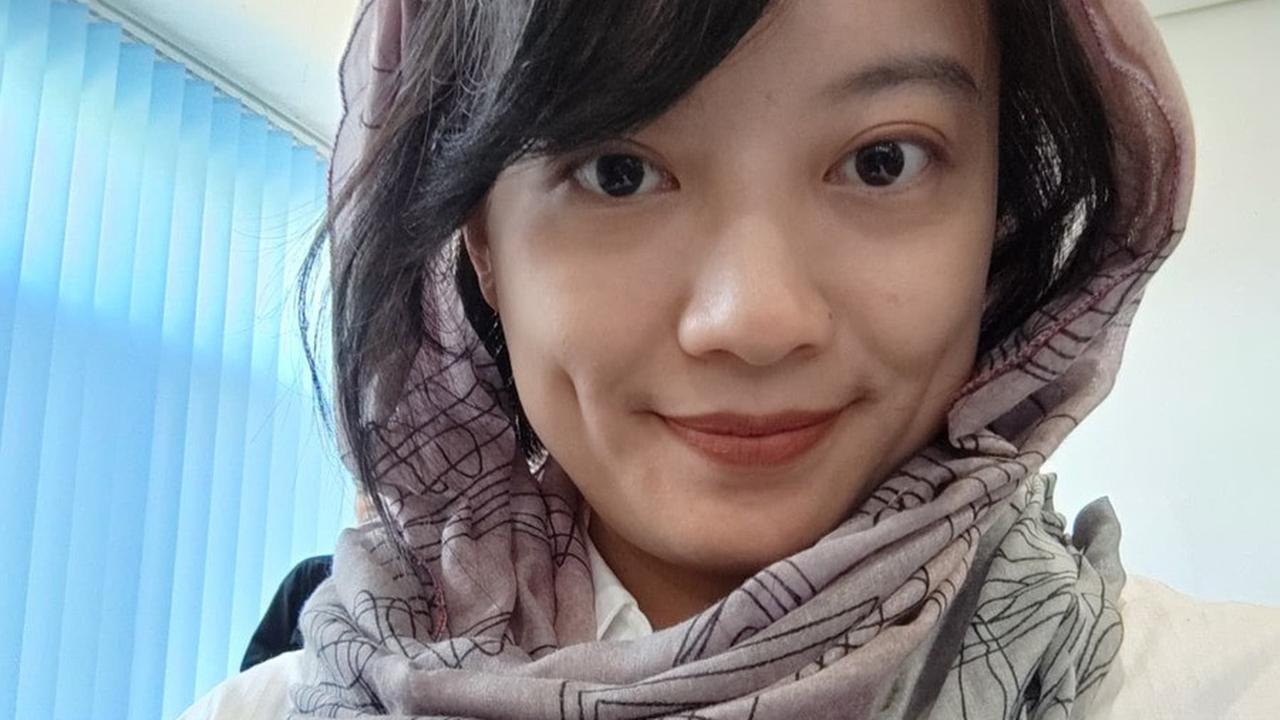 10 Potret Leony Berkunjung ke Aceh, Cantik Pakai Kerudung - Lantang Suarakan Anti Kekerasan Seksual pada Perempuan