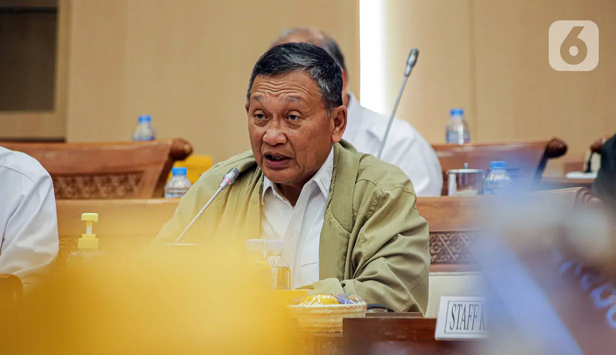 Dia menuturkan, berdasarkan laporan sekretariat, sebanyak 15 anggota dari 50 anggota Komisi VII hadir dalam rapat. Anggota yang hadir berasal dari 7 fraksi dari 9 fraksi yang ada. (Liputan6.com/Faizal Fanani)
