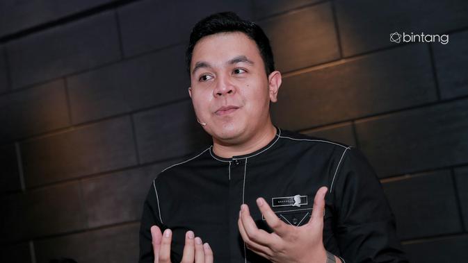 Lirik Lagu Tulus 'Monokrom' - Celeb Bintang.com