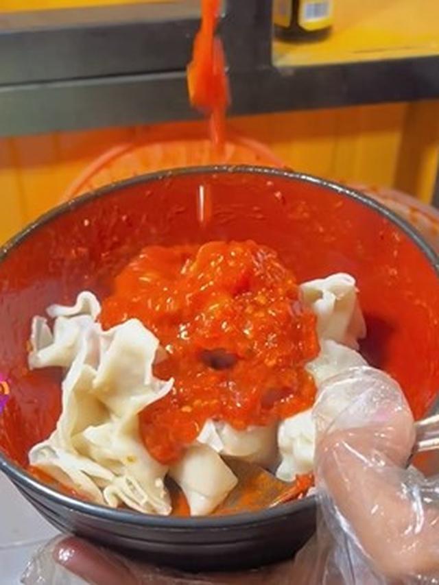 Sajian Wonton Chili Oil pedas