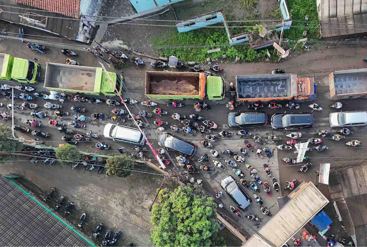 FOTO: Horor Macet Setiap Pagi di Parung Panjang
