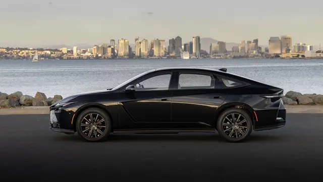 Lexus segera menghadirkan The All-New Lexus ES ke Indonesia
