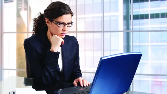 Mau Jadi Perempuan Sukses di Usia Muda? 4 Hal Ini Harus Dihindari