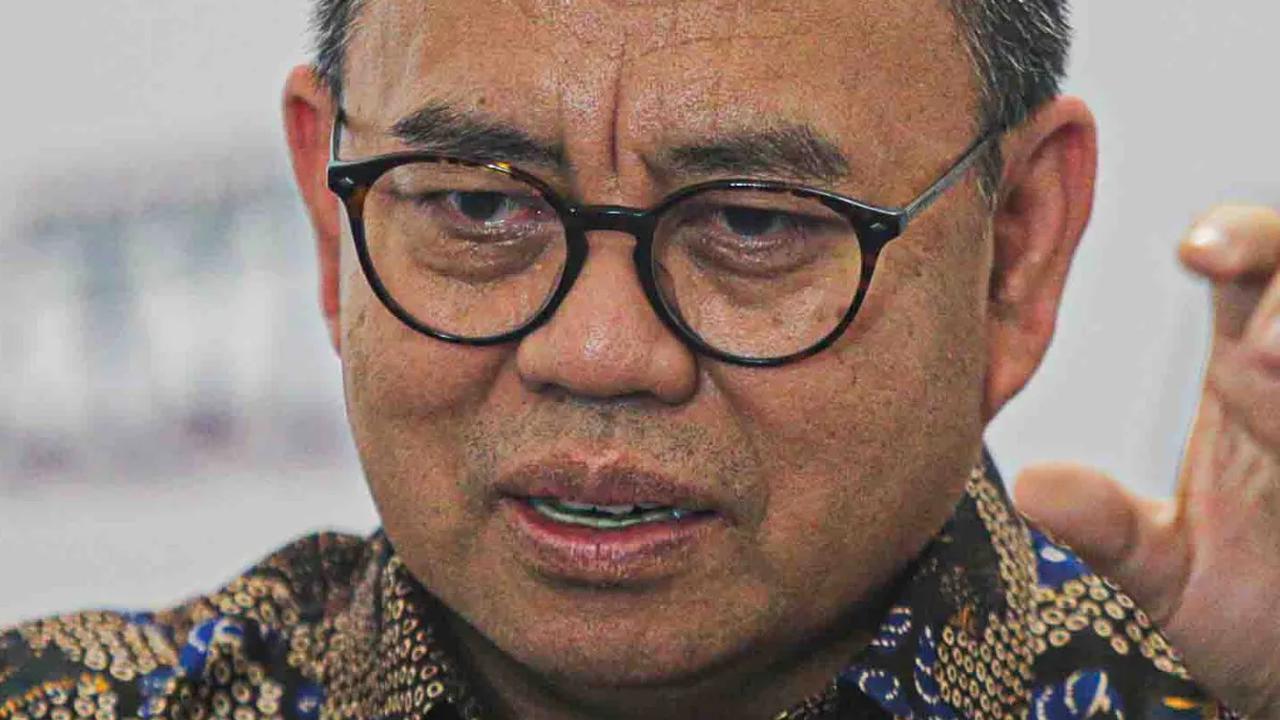 Dia mengaku sumber dana itu berasal dari relawan yang bekerja.
