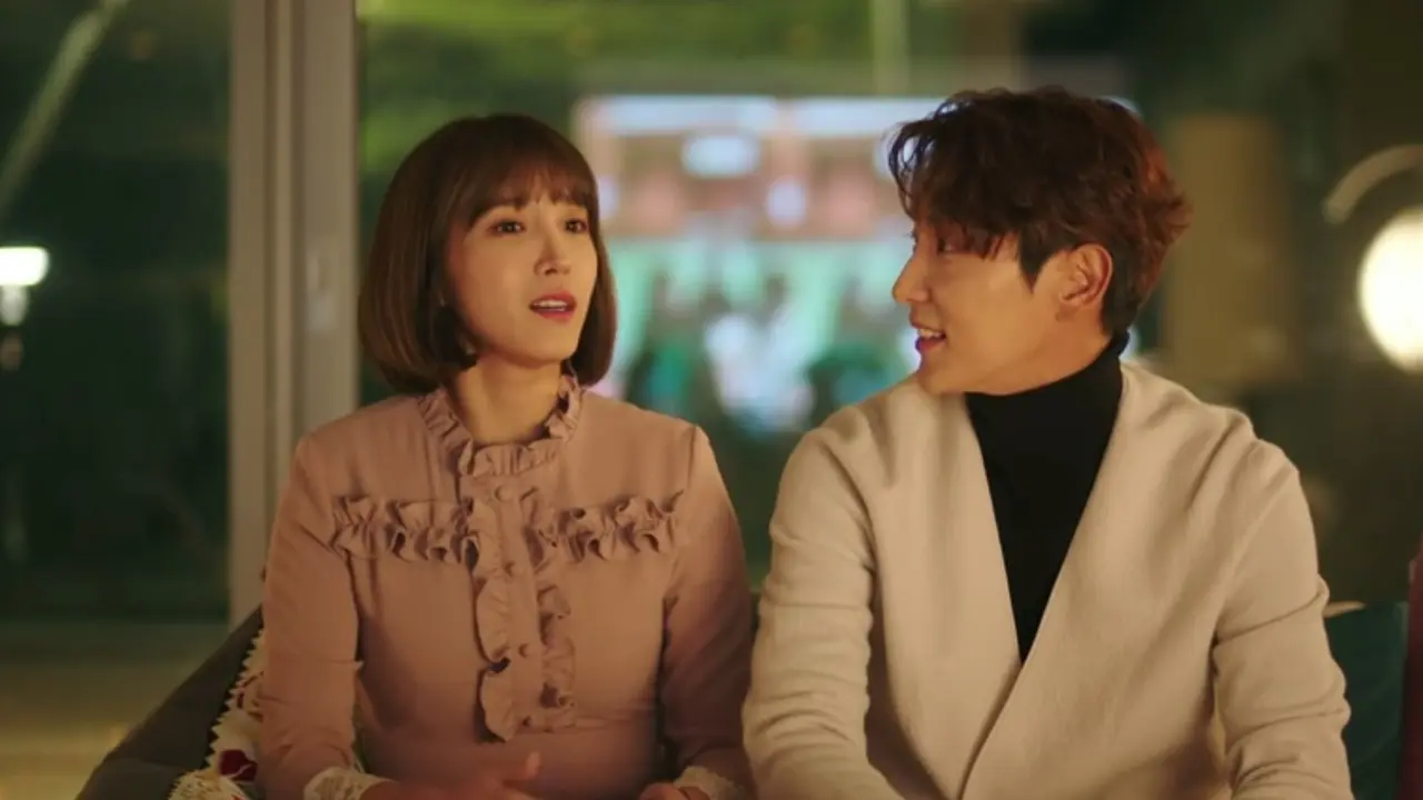 [Bintang] Yuk, mengintip romantisme yang terjalin antara Lee Joon Gi dan Lee Cho Hee di Seven First Kisses.