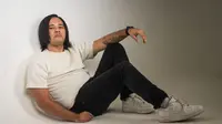 Calvin Dores Siap Bangkit di Industri Musik, Ungkap Makna di Balik Single Sampai Kapankah