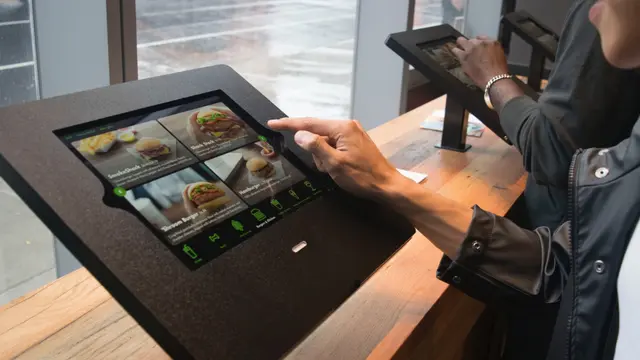 Robot (sumber: CNBC)