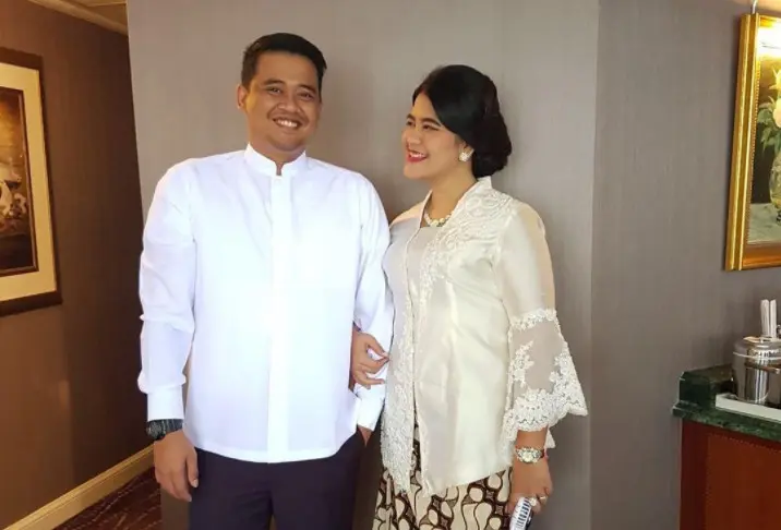 Gaya Kahiyang Jokowi Anggun Berkain Batik untuk Prewedding
