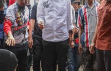 Ganjar soal Salam 4 Jari: Enggak Ada Bergabung, Pemilihan Saja Belum