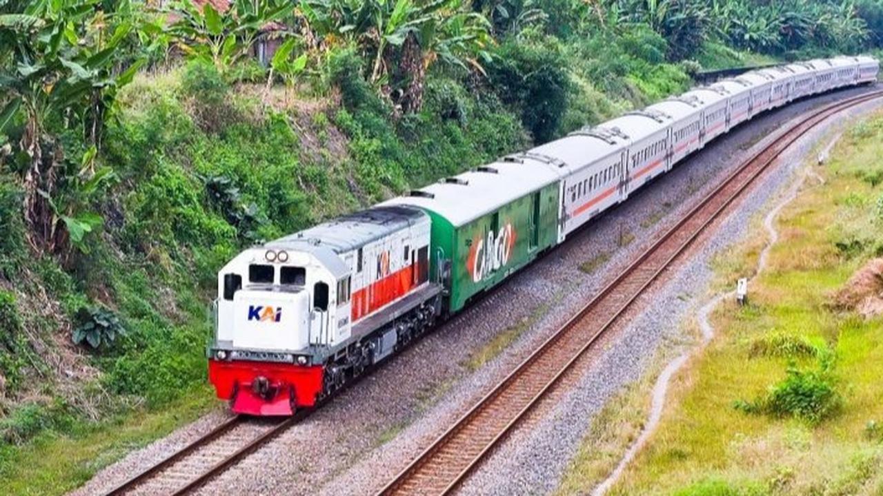 VIDEO: DPR Minta Dirut KAI Buka Satu Gerbong Kereta Khusus Merokok "Pasti Bermanfaat"
