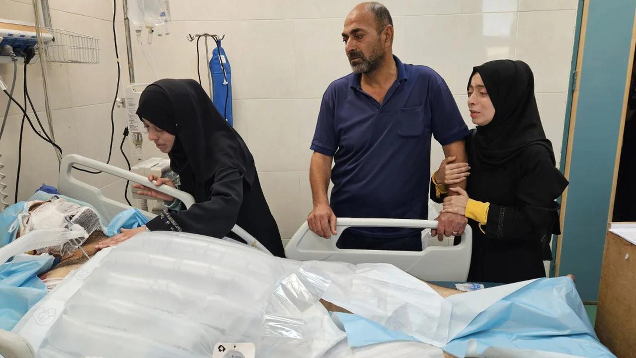 dokter palestina Alaa al-Najjar