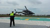 Bandara Soekarno-Hatta memperkenalkan layanan baru yakni Ambulan terbang yaitu penerbangan untuk evakuasi medis menggunakan helikopter yang dioperasikan oleh Whitesky Aviation. (Dok Angkasa Pura II)