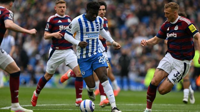 Liverpool Tikung Manchester United untuk Transfer Carlos Baleba?