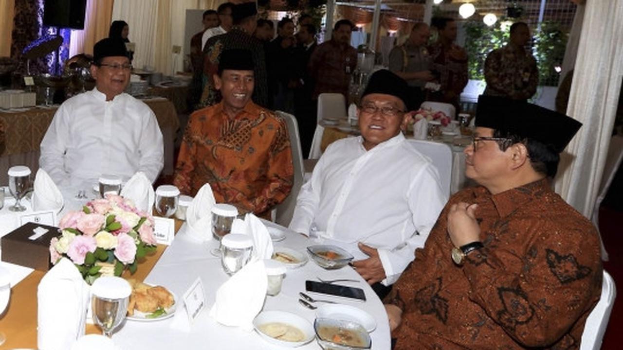 Presiden Jokowi hadiri buka puasa bersama di rumah Ketua MPR