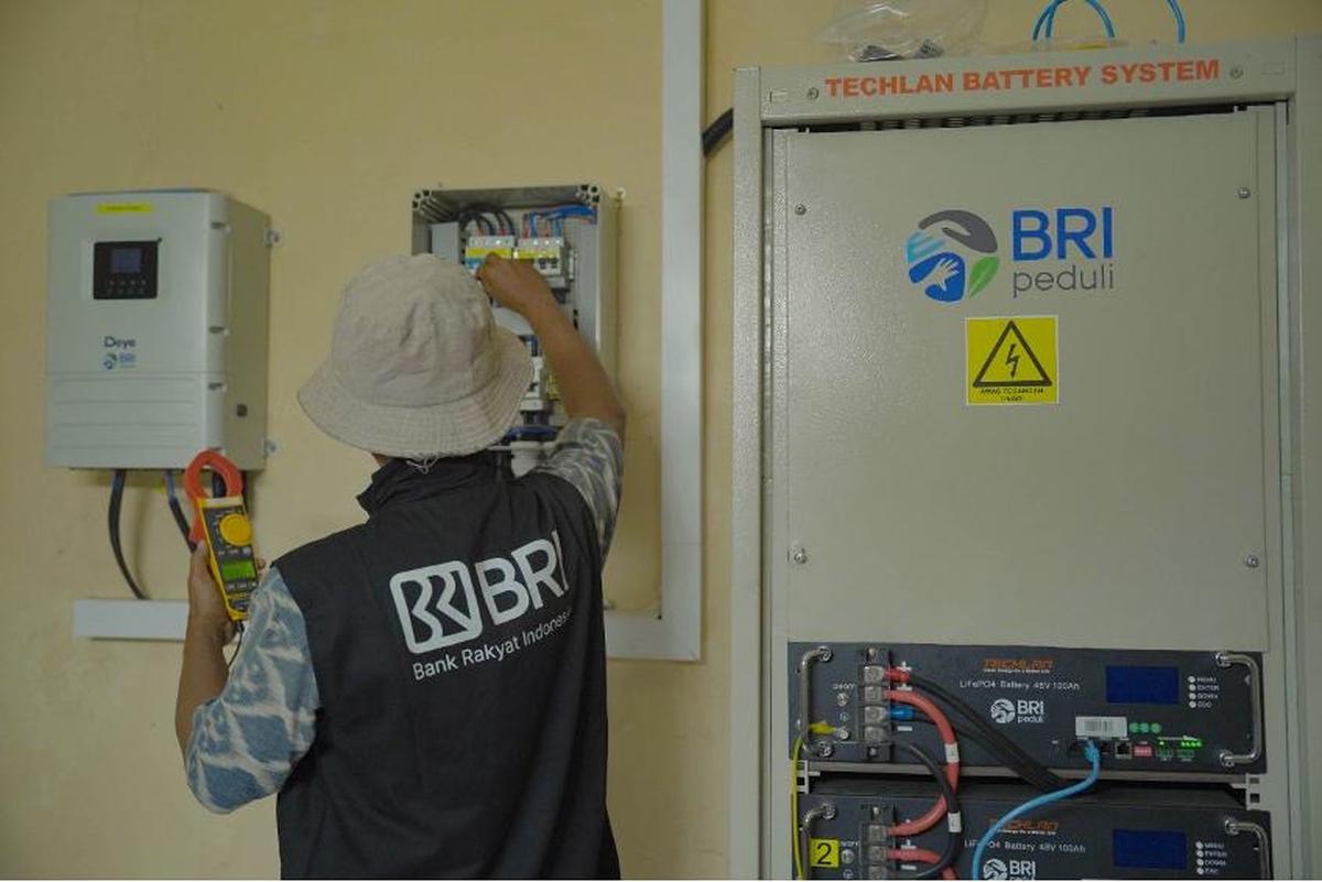 BRI Peduli Salurkan Ribuan Perangkat Surya, Bantu Aktivitas Desa dan Warga Terdampak Bencana