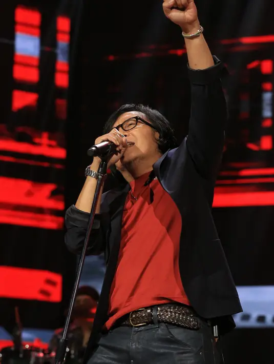 Dewa 19 di Grand Final Indonesian Idol X (Adrian Putra/Fimela.com)