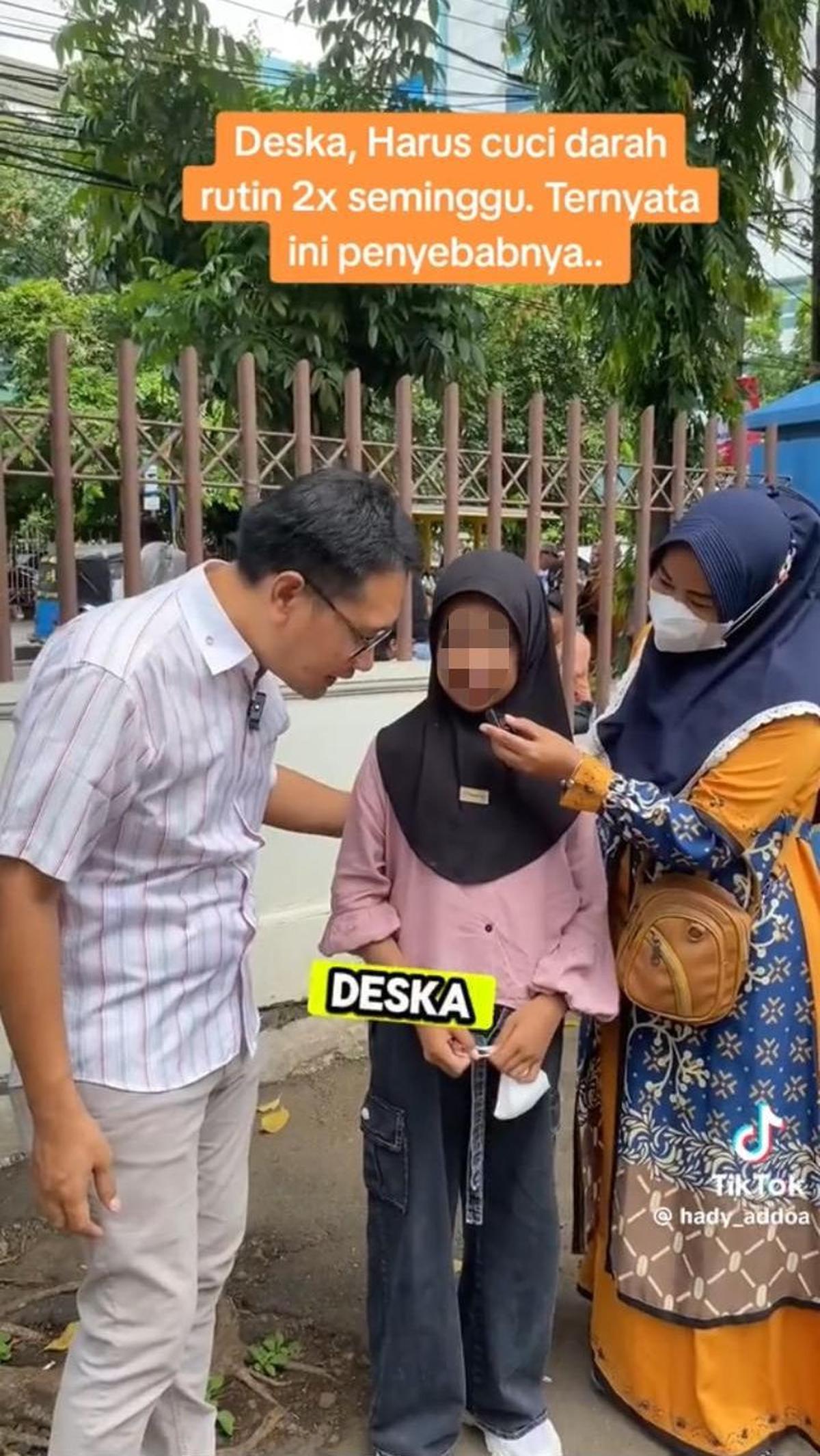 Di awal video, diketahui jika nama anak ini adalah Deska. Kini ia baru berusia 12 tahun dan masih duduk dibangku kelas 6 SD.
