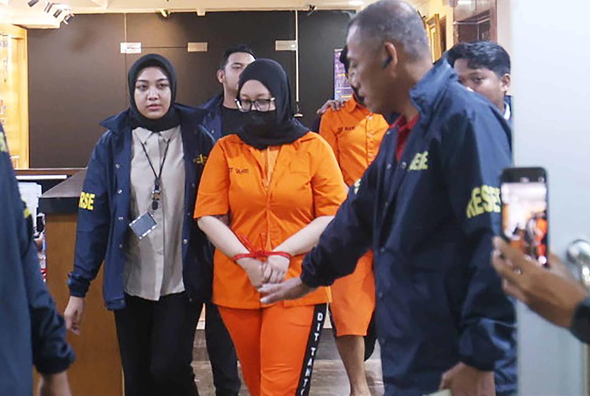 FOTO: Penampakan Pemilik WO Ayu Puspita Usai Ditetapkan sebagai Tersangka