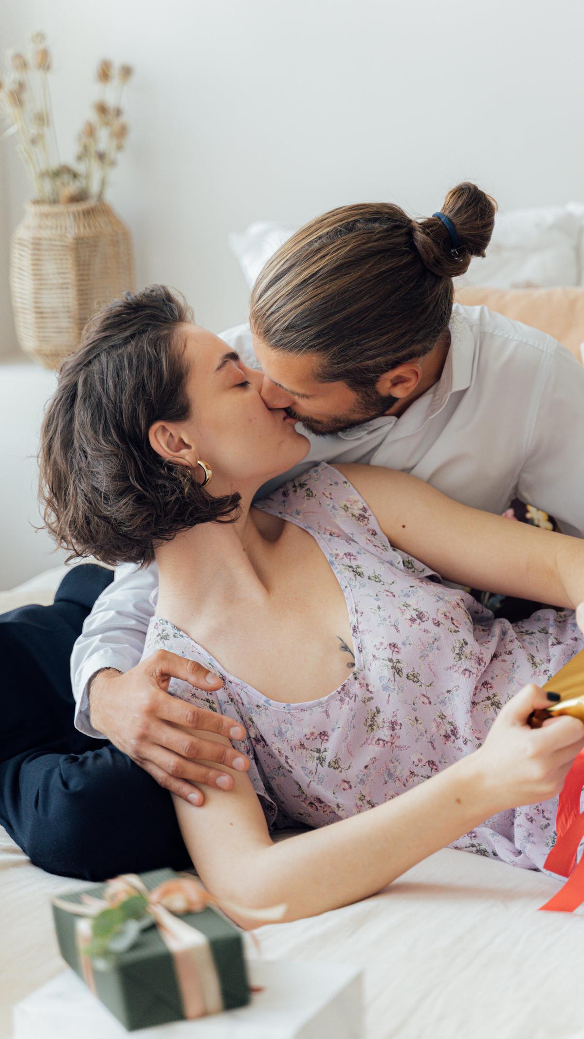 Manfaat Meningkatkan Kualitas Hubungan Seksual dengan Musik, Libido Langsung Naik!
