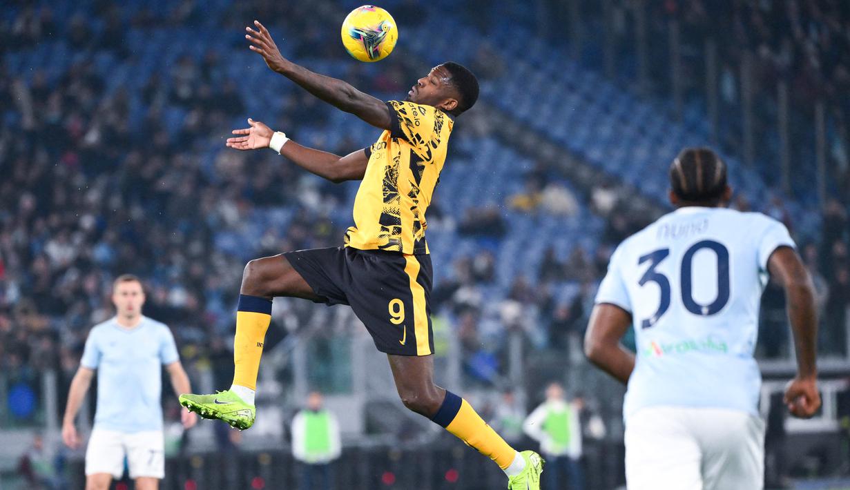 Kemenangan ini penting bagi Inter untuk terus menjaga persaingan ketat di papan atas klasemen Liga Italia 2024/2025. (AFP/Alberto Pizzoli)