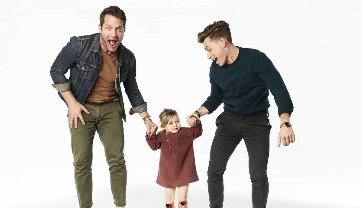 Pasangan ini pun mengumumkan bahwa mereka tengah menunggu ana keduanya pada Febuari lalu. (instagram/nateberkus)