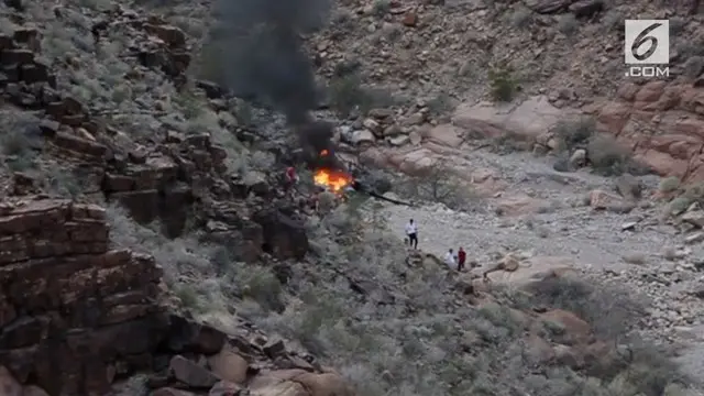 Sebuah Helikopter jatuh di dasar jurang di kawasan Grand Canyon sedalam 182 meter. Insiden menewaskan 3 turis yang hendak berwisata alam.