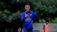 Pemain Arema FC, Ikhfanul Alam. (Bola.com/Iwan Setiawan)
