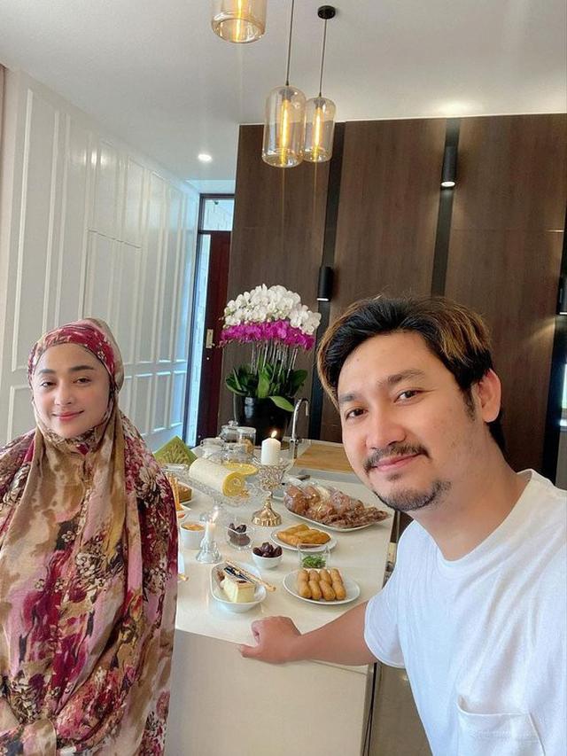 6 Transformasi Angga Wijaya Suami Dewi Perssik, Dulu Bintang Sinetron