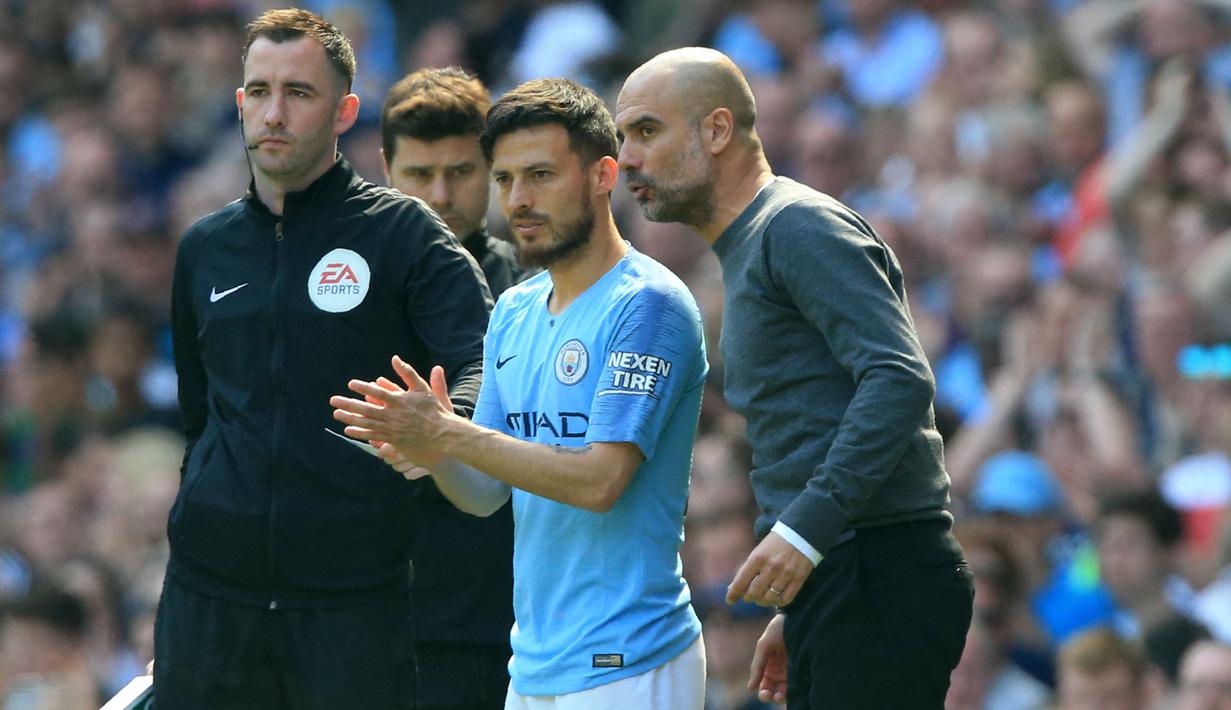 David Silva terlihat sangat berbahaya di bawah asuhan Guardiola. Ia memainkan 175 laga dengan mencetak 34 gol dan 50 assist. Bersama-sama, mereka memenangkan dua gelar Liga Premier, satu Piala FA dan Piala EFL tiga kali sebelum meninggalkan Man City pada 2020 lalu. (AFP/Lindsey Parnaby)