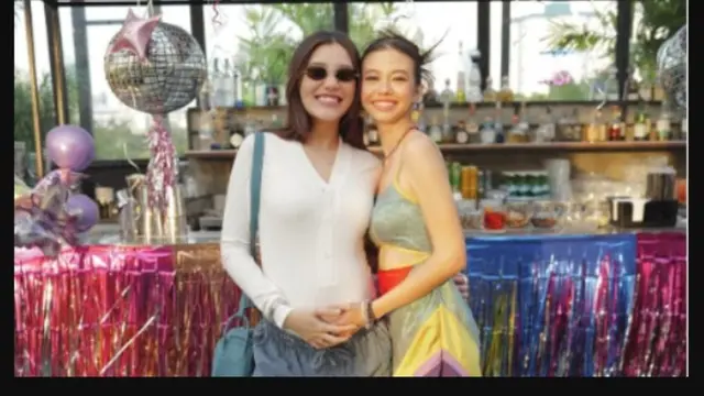 Pesta Ulang Tahun Yuki Kato Bertema Y2K dan Film Romcom, Para Tamu Bergaya Fesyen Tahun 2000an