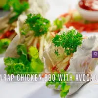 Buat yang suka makan daging, dan pengin coba menu yang berbeda. Bikin Wrap Chicken BBQ with Avocado yuks! (Foto: Bintang.com/Daniel Kampua, Digital Imaging: Bintang.com/Nurman Abdul Hakim