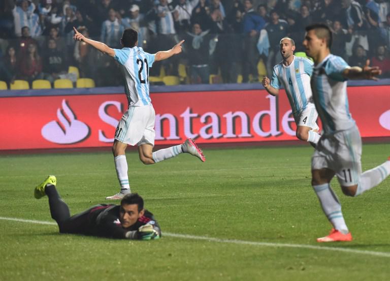 Javier Pastore (21) bersama Timnas Argentina. (AFP/Nelson Almeida)