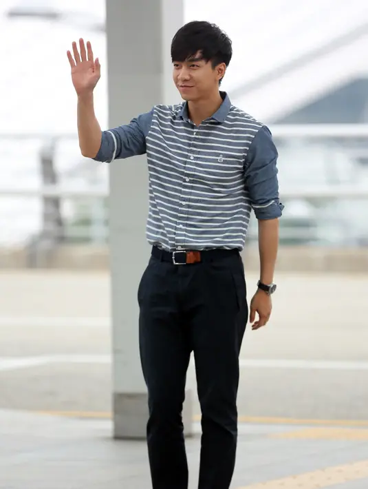 Berita ini disampaikan oleh rekannya, seorang komedian bernama Lee Soo Geun. Dalam acara reality show MBC Radio Star Lee Soo Geun menceritakan kabar sahabatnya saat ini yang tengah menjalani wajib militer. (AFP/Bintang.com)
