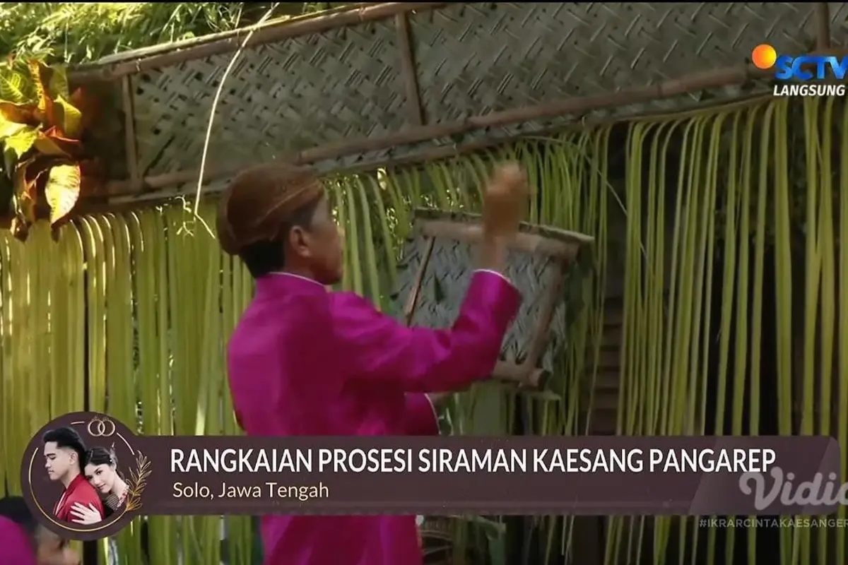 Presiden Joko Widodo buka siraman Kaesang Pangarep dengan prosesi Bleketepe