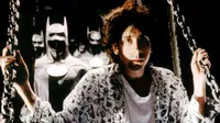 Tim Burton yang pernah menjadi sutradara Batman klasik, mengomentari konsep film superhero yang disajikan oleh Marvel Studios dan Disney.