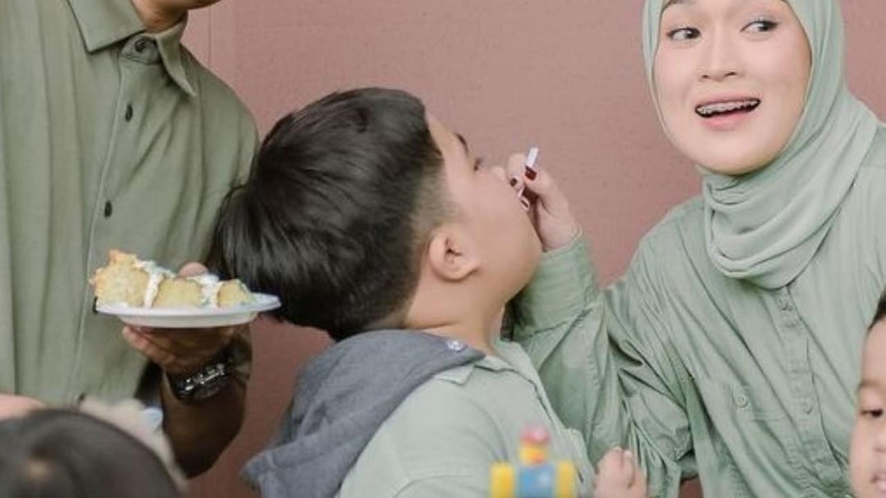 Ririe Fairus dan Ayus Sabyan