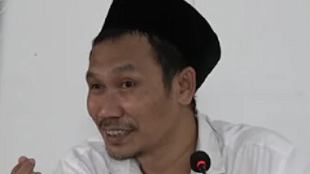 Gus Baha (SS: YT. Santri TV)